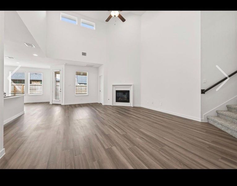 Spacious, unfurnished interior of a new home in Harvest Green, Richmond (Image 43).