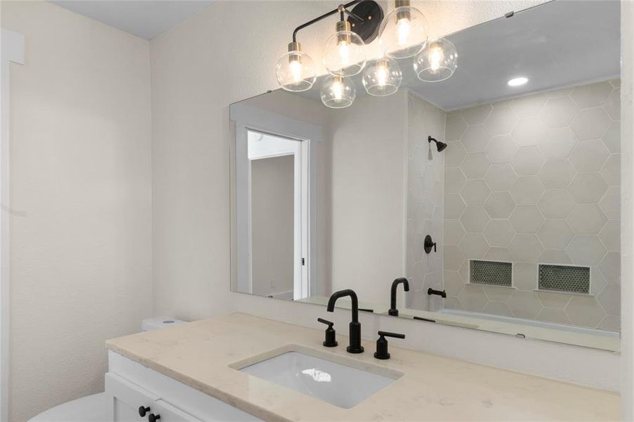 Image 28 of a home in .