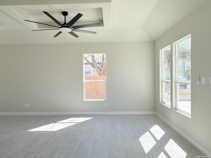 Spacious, unfurnished interior of a new home in , San Antonio (Image 23).