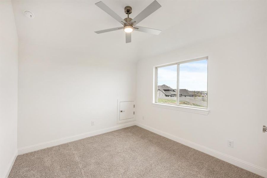 Spacious, unfurnished interior of a new home in Painted Tree Woodland District 50, McKinney (Image 13). Spacious, unfurnished interior of a new home in Painted Tree Woodland District 50, McKinney (Image 13).