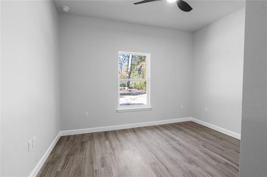 Spacious, unfurnished interior of a new home in , Chiefland (Image 17).
