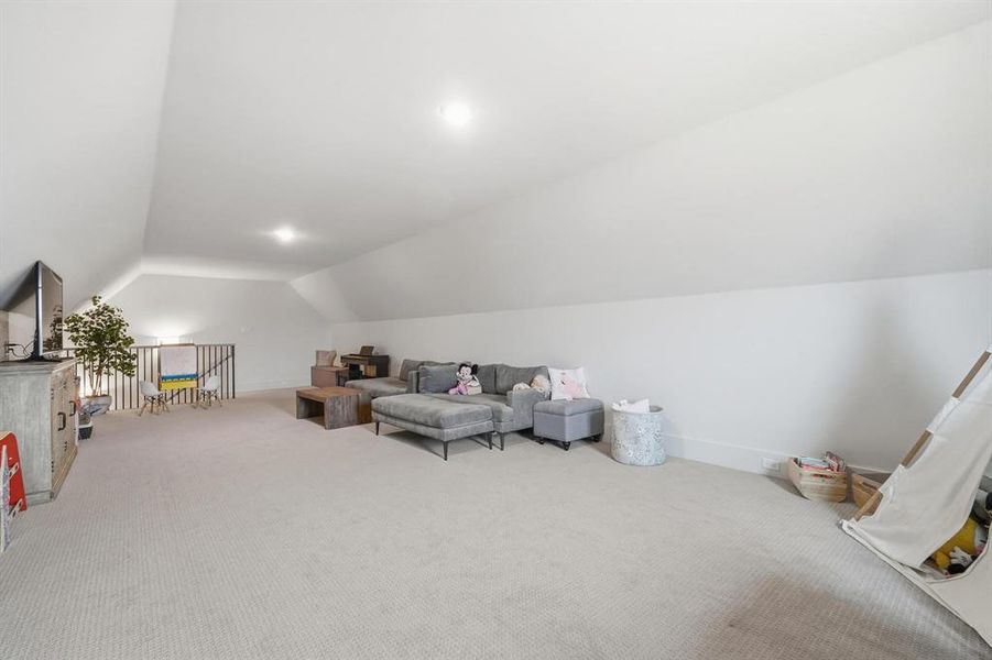 Furnished interior view inside a new home in , Abilene (Image 8).