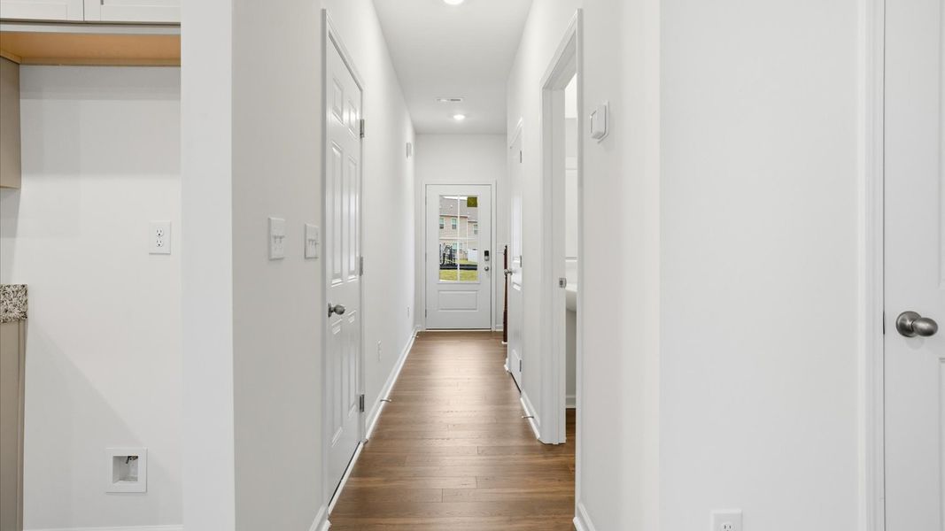 Spacious, unfurnished interior of a new home in Cherokee Crossing, Kodak (Image 13).