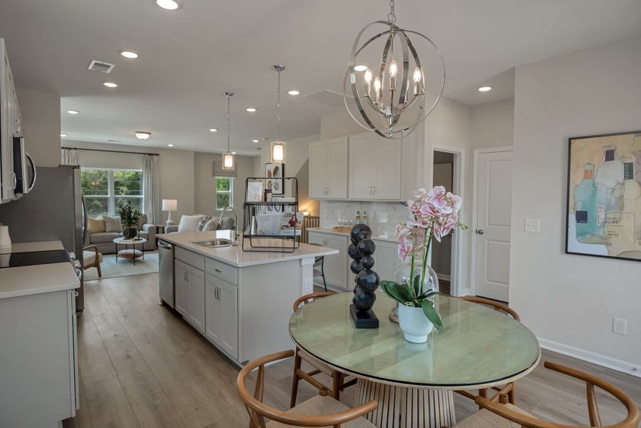 The Radcliffe - Dining and Kitchen