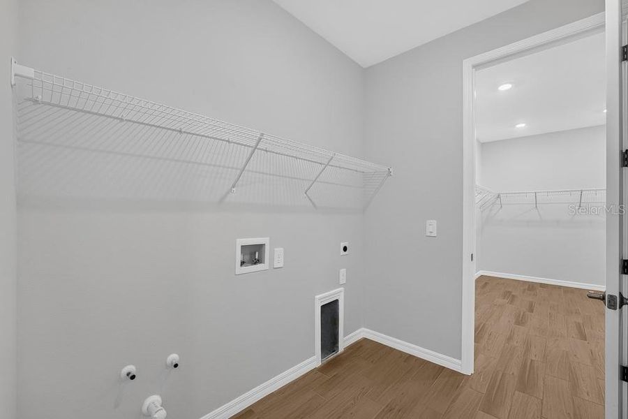Spacious, unfurnished interior of a new home in Skye Ranch Community Group Page, Sarasota (Image 15). Spacious, unfurnished interior of a new home in Skye Ranch Community Group Page, Sarasota (Image 15).
