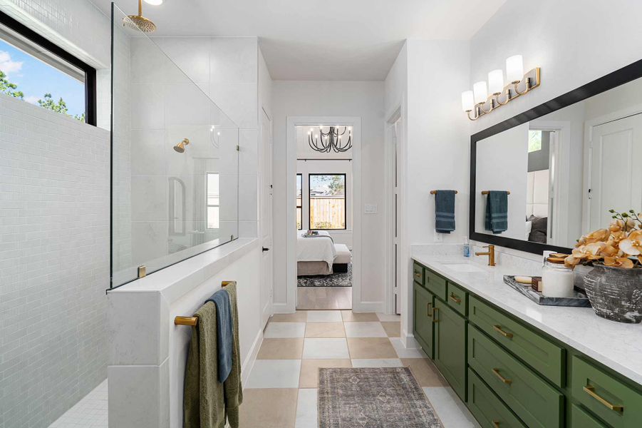 The Azalea - Owner's Bath The Azalea - Owner's Bath