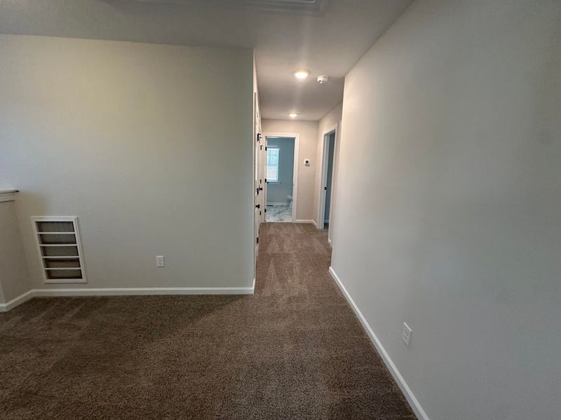 Spacious, unfurnished interior of a new home in Windsor, North Augusta (Image 20).