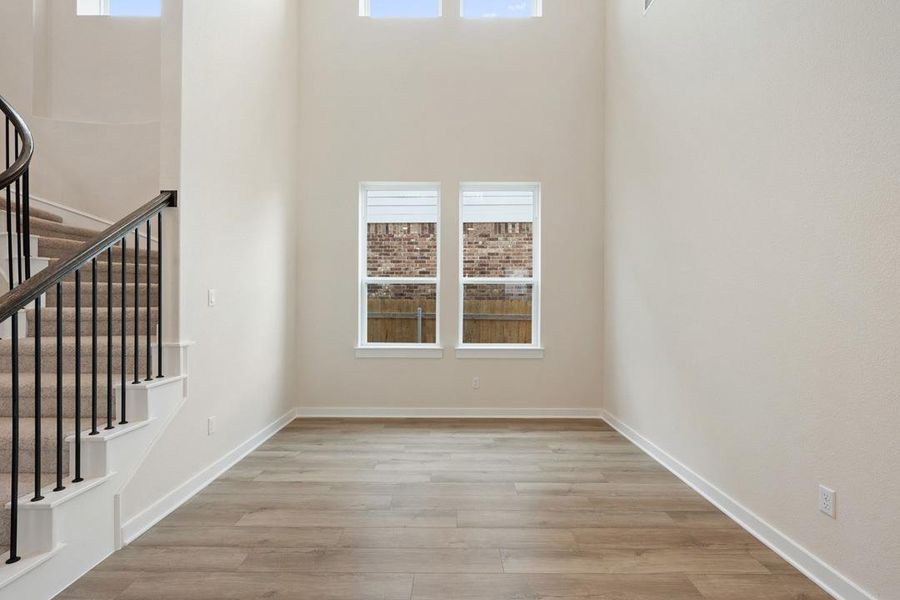 Spacious, unfurnished interior of a new home in Heritage, Dripping Springs (Image 32).