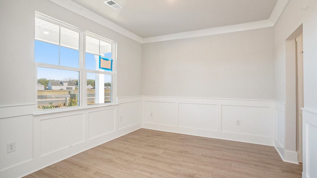 Spacious, unfurnished interior of a new home in Shell Pointe, Gilbert (Image 13).