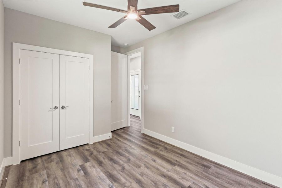 Spacious, unfurnished interior of a new home in , Matagorda (Image 20).