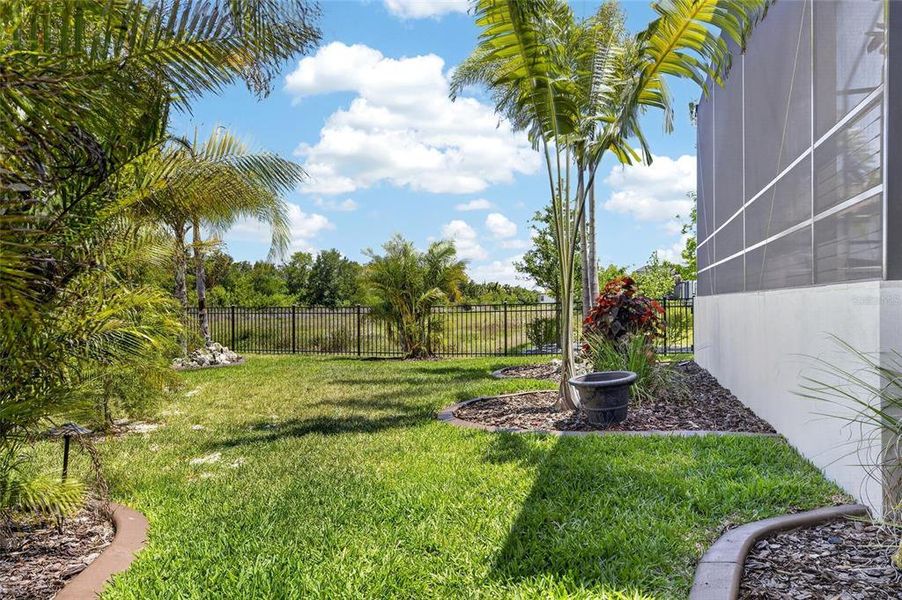 Exterior details and patio area of a home in SouthShore Yacht Club, Ruskin (Image 28).