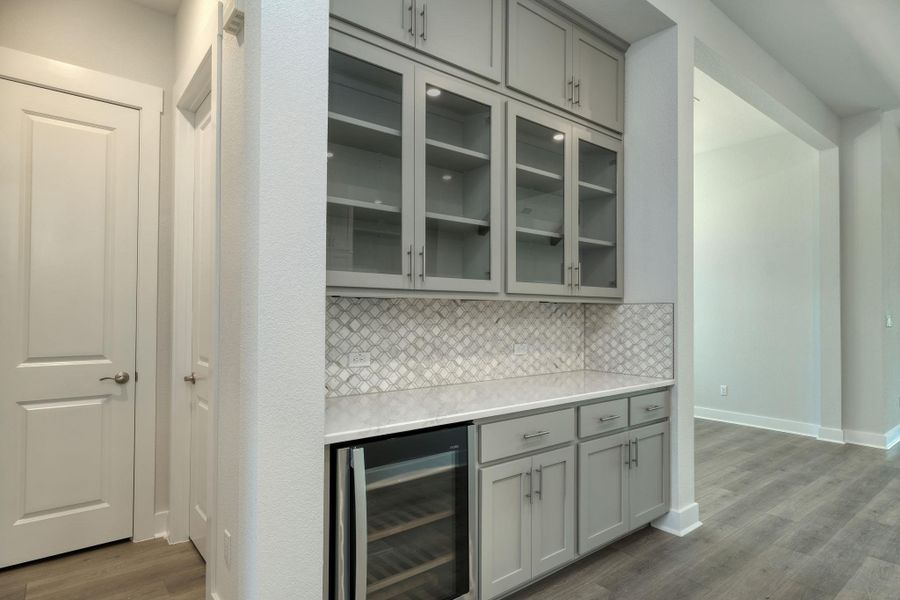 REPRESENTATIVE OF FLOOR PLAN