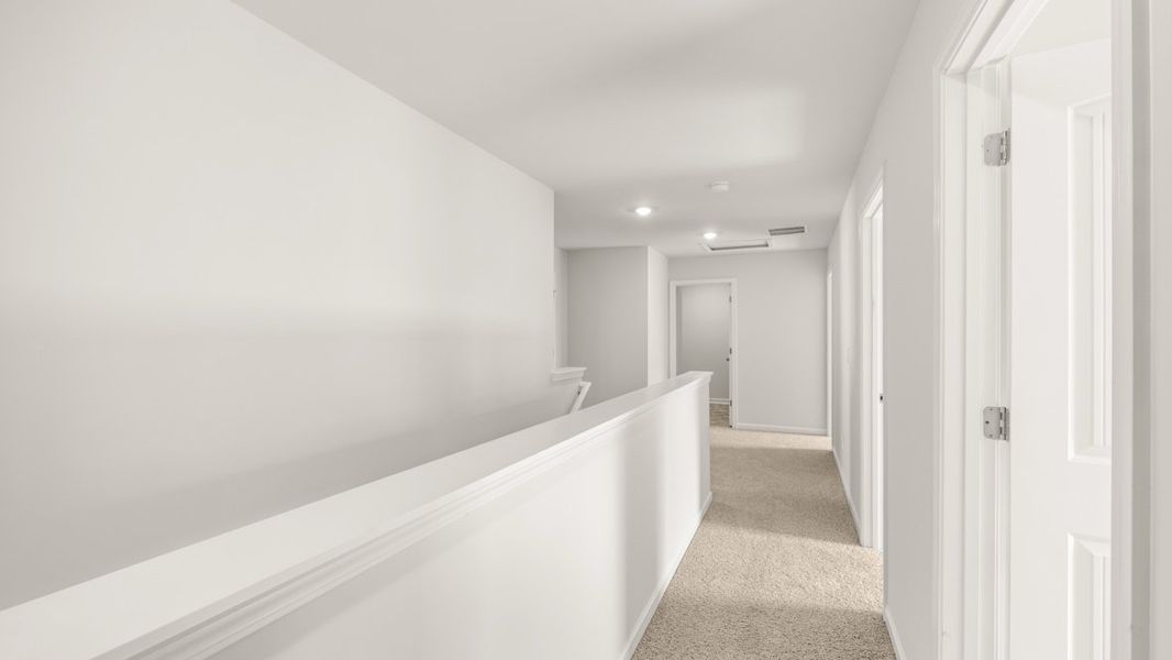 Representative unfurnished interior of a home built from the Galen by D.R. Horton in Thompson Ridge, Dallas (Image 21).