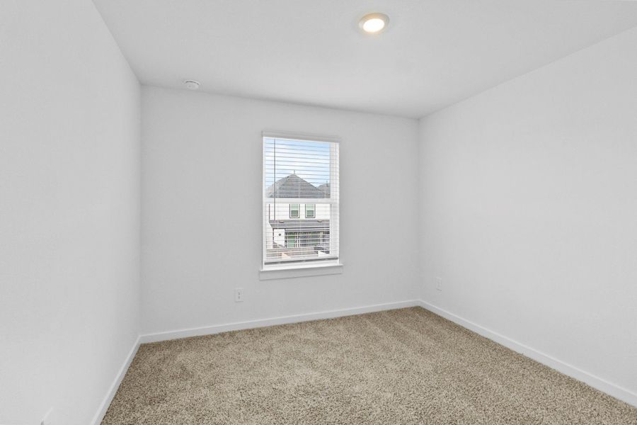 Spacious, unfurnished interior of a new home in Grand West, Houston (Image 15).