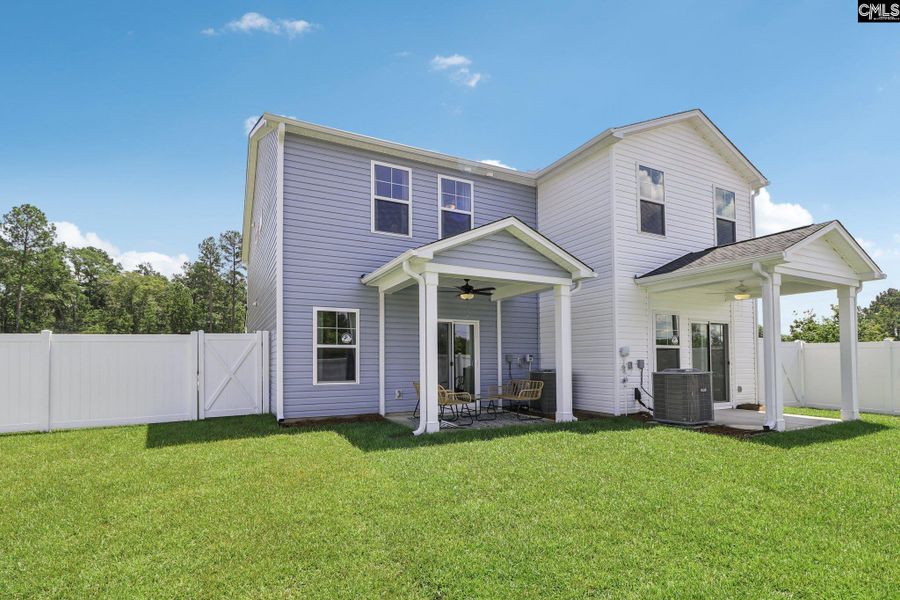 Exterior details and patio area of a home in Walker’s Trail, Lexington (Image 4).
