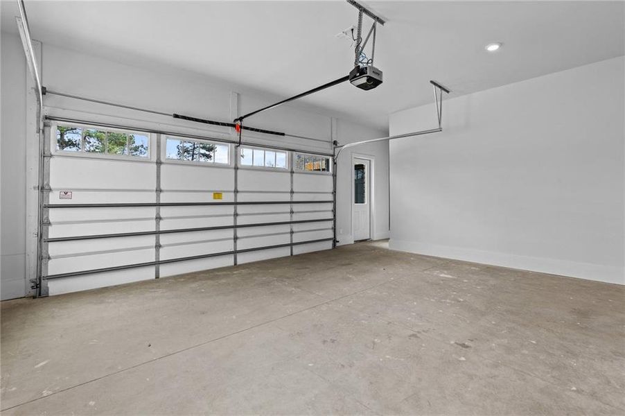 Spacious, unfurnished interior of a new home in , Buford (Image 47).