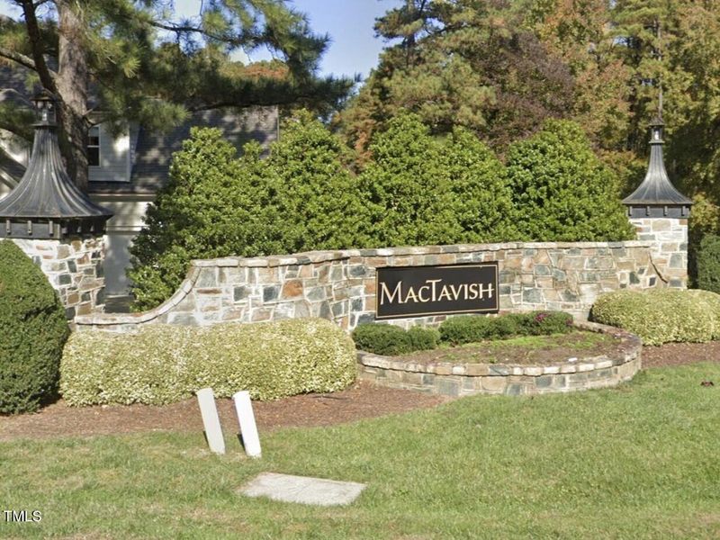 MacTavish front entrance_4 to 3 ratio (1