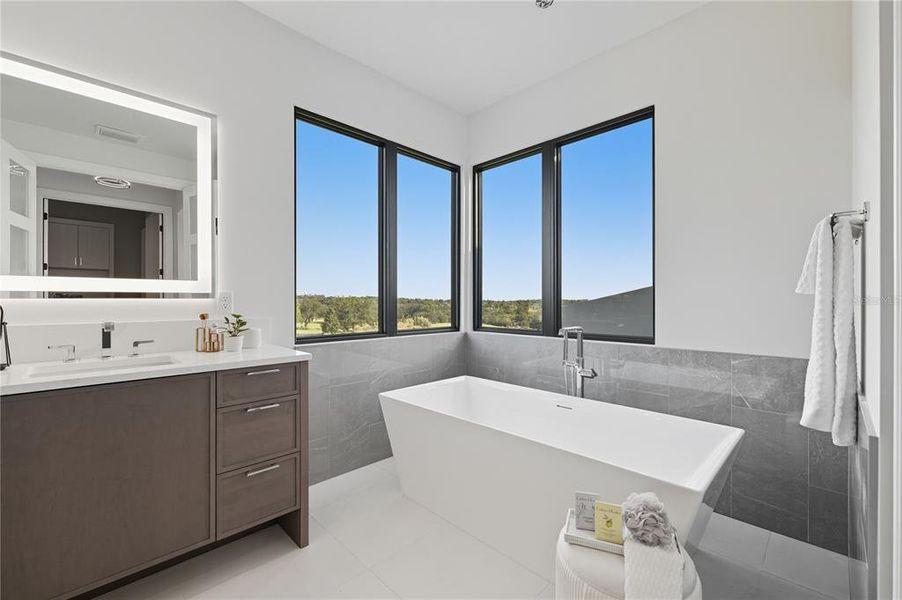 Furnished interior view inside a new home in , Montverde (Image 34).