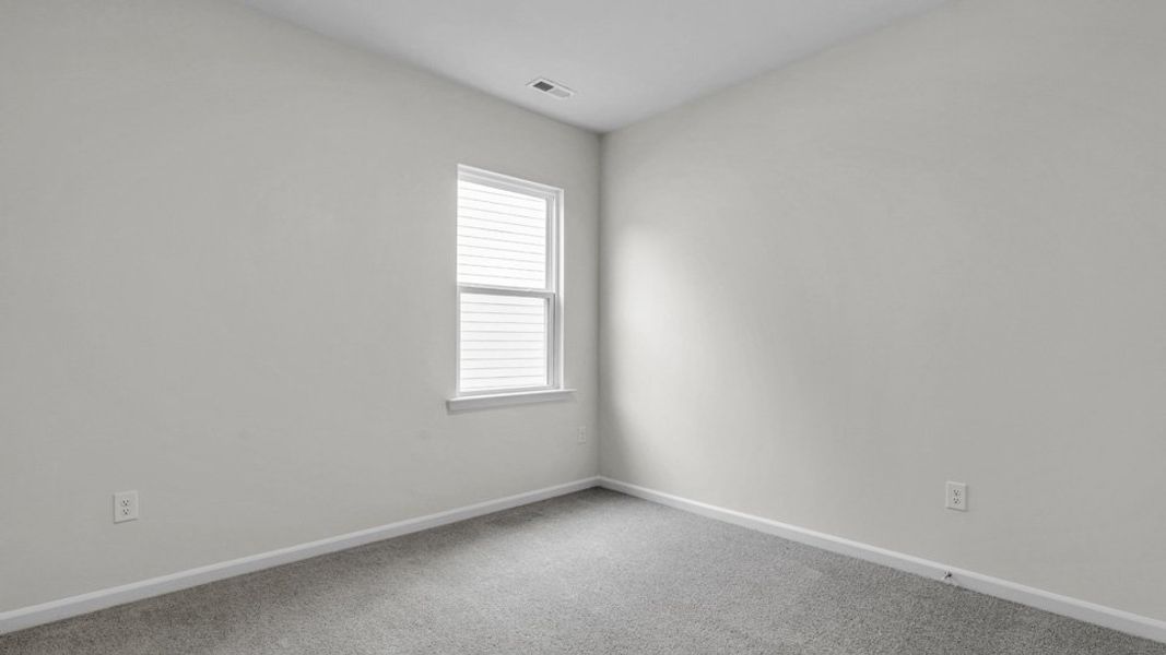 Spacious, unfurnished interior of a new home in Forest Creek, Winston-Salem (Image 12).