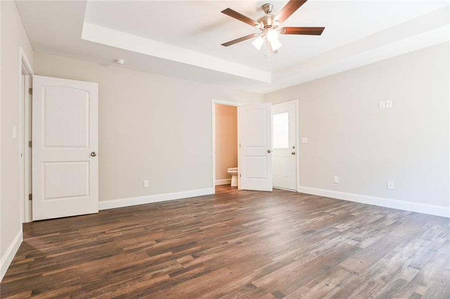 Spacious, unfurnished interior of a new home in , Dahlonega (Image 29).