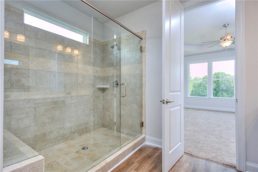 Spacious, unfurnished interior of a new home in , Homer (Image 32).