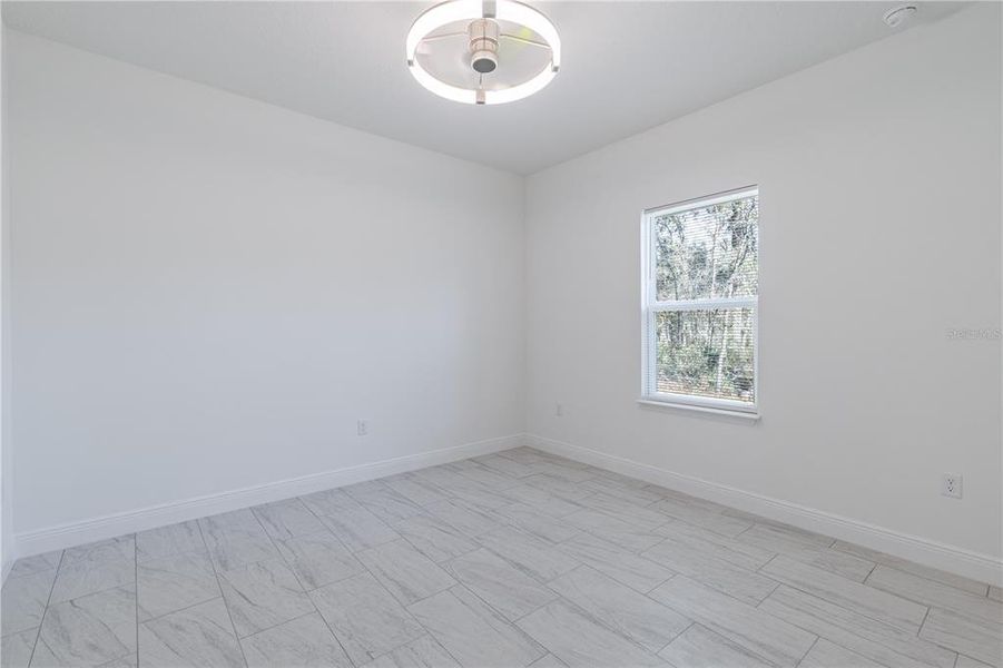 Spacious, unfurnished interior of a new home in , Citrus Springs (Image 33).