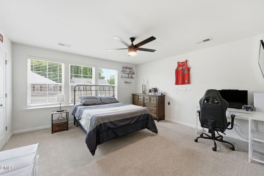42-web-or-mls-ROB04852