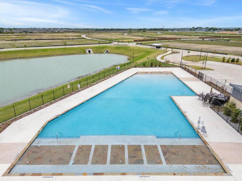 Community amenities in Eastland, Crandall (Image 29).