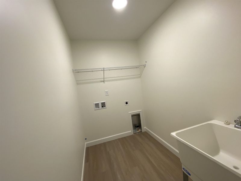 Spacious, unfurnished interior of a new home in Ballentine Ridge, Lyman (Image 35).