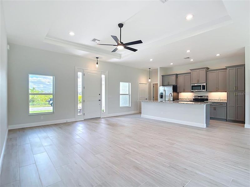 Spacious, unfurnished interior of a new home in , Port Charlotte (Image 16).