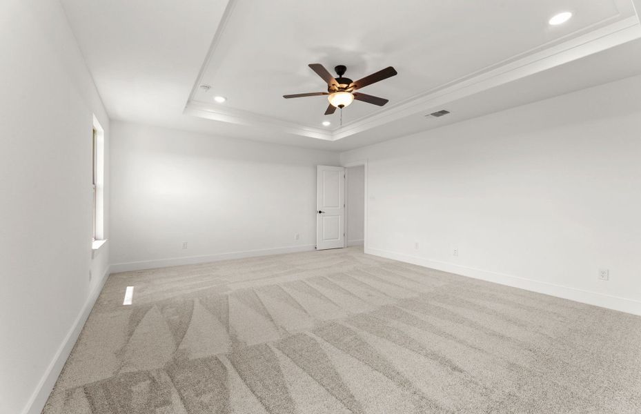 Spacious, unfurnished interior of a new home in Saddleback at Santa Rita Ranch, Liberty Hill (Image 13). Spacious, unfurnished interior of a new home in Saddleback at Santa Rita Ranch, Liberty Hill (Image 13).