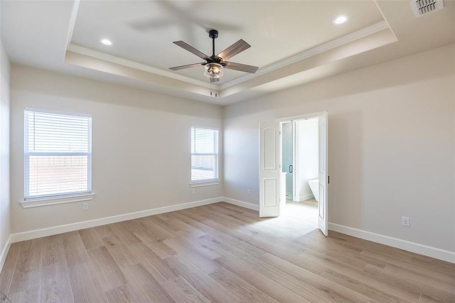 Spacious, unfurnished interior of a new home in , Tuscola (Image 20).