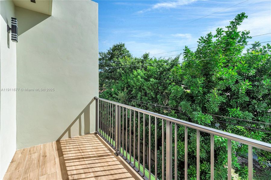 Exterior details and patio area of a home in , Fort Lauderdale (Image 29). Exterior details and patio area of a home in , Fort Lauderdale (Image 29).