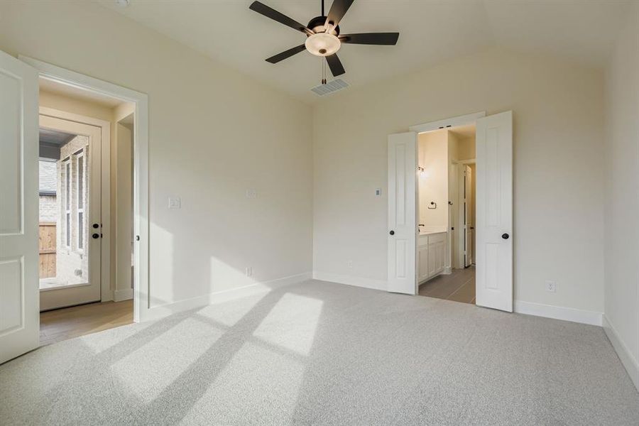 Spacious, unfurnished interior of a new home in Hillstead, Lavon (Image 22).