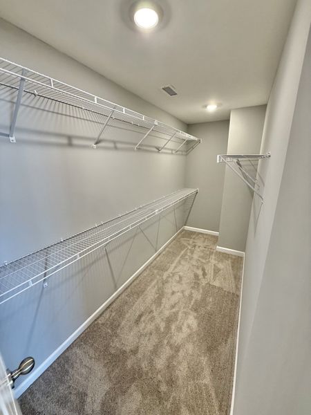 Spacious, unfurnished interior of a new home in Stonehenge, Manchester (Image 8). Spacious, unfurnished interior of a new home in Stonehenge, Manchester (Image 8).