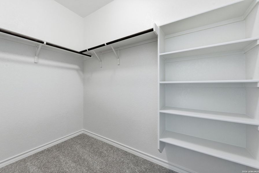 Spacious, unfurnished interior of a new home in Horizon Ridge, San Antonio (Image 10).