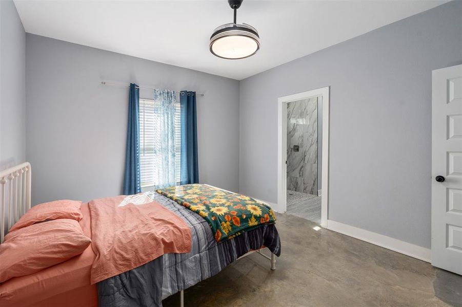 Furnished interior view inside a new home in , Malakoff (Image 10).