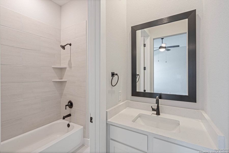 Image 19 of a home in Potranco West. Image 19 of a home in Potranco West.