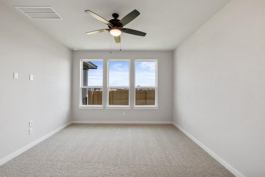 Spacious, unfurnished interior of a new home in Lariat, Liberty Hill (Image 17).