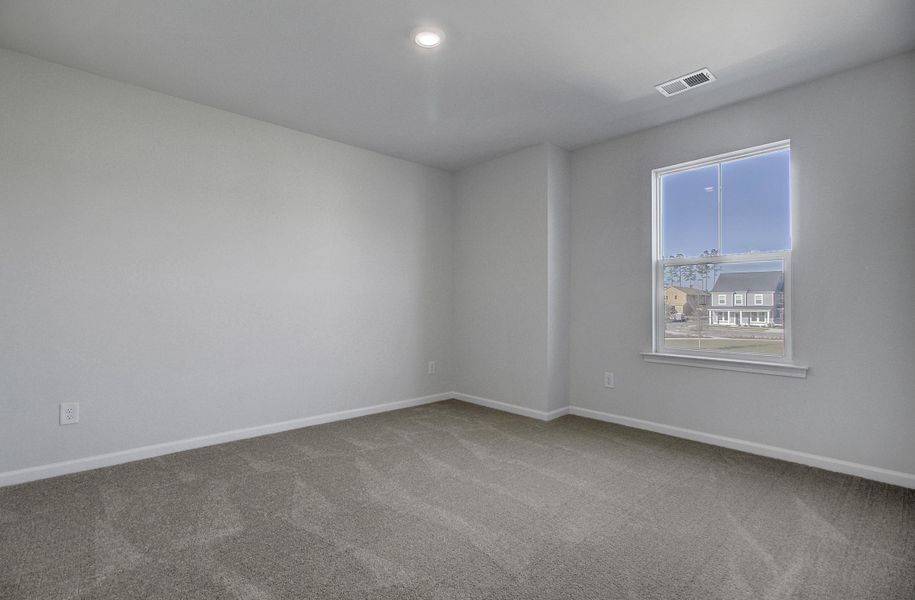 Spacious, unfurnished interior of a new home in Heron's Walk at Summers Corner, Summerville (Image 36).