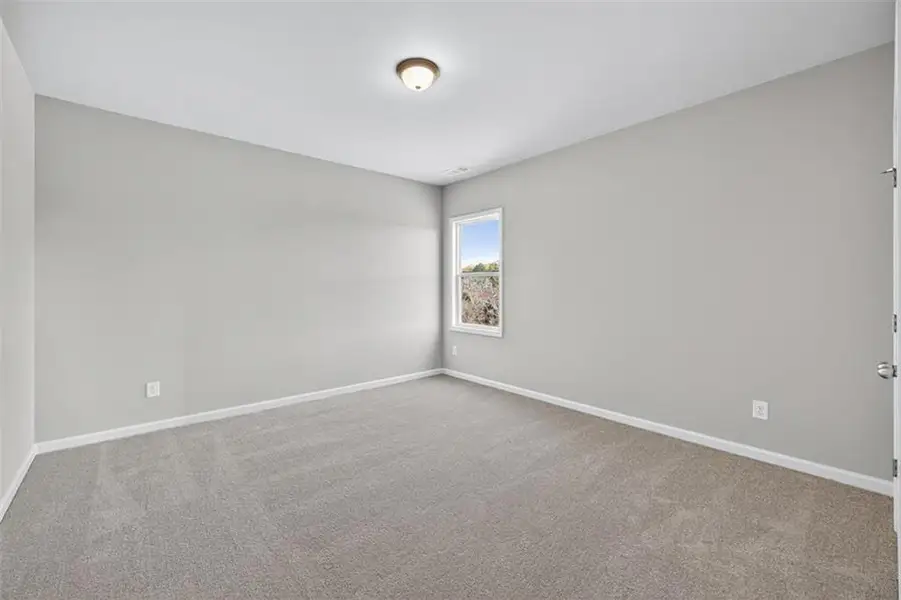 Spacious, unfurnished interior of a new home in , Gainesville (Image 70).