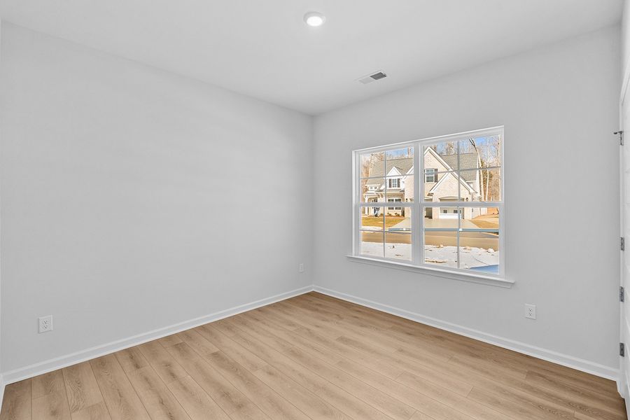 Spacious, unfurnished interior of a new home in Brayden, Advance (Image 25).
