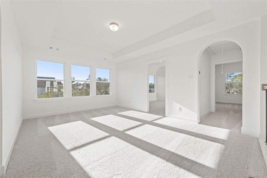 Spacious, unfurnished interior of a new home in Kresston, Montgomery (Image 14).