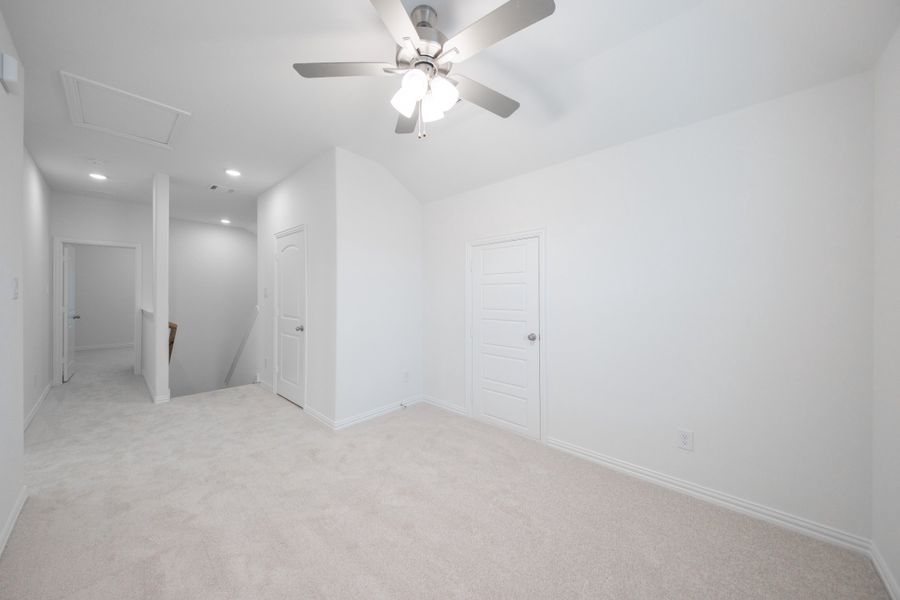 Spacious, unfurnished interior of a new home in Churchill, Anna (Image 16).