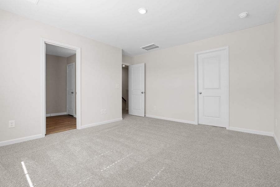Spacious, unfurnished interior of a new home in Hunters Branch Townhomes, Hopkins (Image 21).