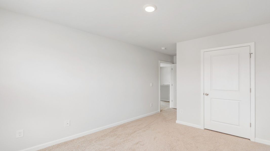 Spacious, unfurnished interior of a new home in Gates Village, Lugoff (Image 13). Spacious, unfurnished interior of a new home in Gates Village, Lugoff (Image 13).