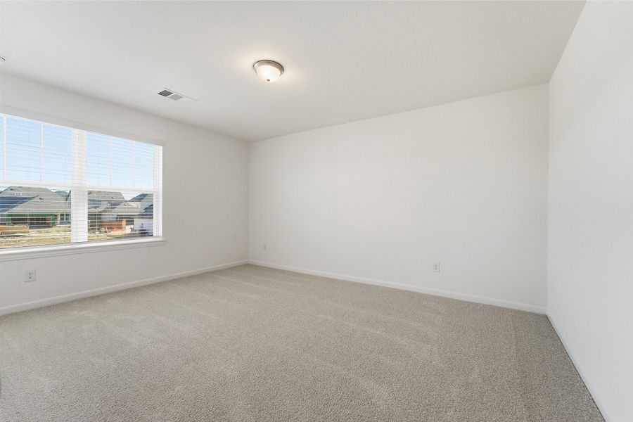 Spacious, unfurnished interior of a new home in La Terra, Celina (Image 24).