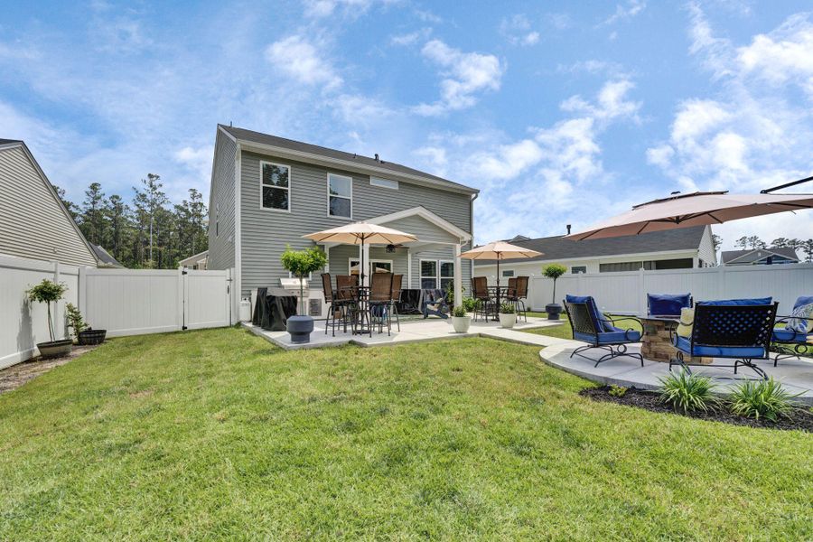Exterior details and patio area of a home in , Hardeeville (Image 24).