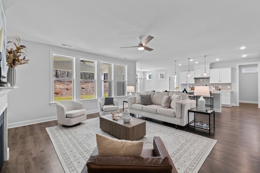 Representative furnished interior of a home built from the The Hampton by RobuckHomes in Kennebec Crossing, Angier (Image 101). Representative furnished interior of a home built from the The Hampton by RobuckHomes in Kennebec Crossing, Angier (Image 101).