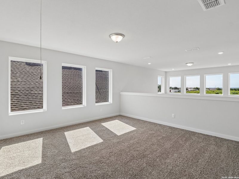 Spacious, unfurnished interior of a new home in Talley Fields, San Antonio (Image 20).